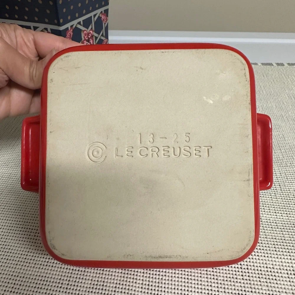 Le Creuset excellent gently